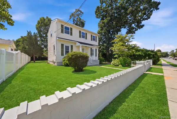 50 Bittermint ST, Islip, NY 11751