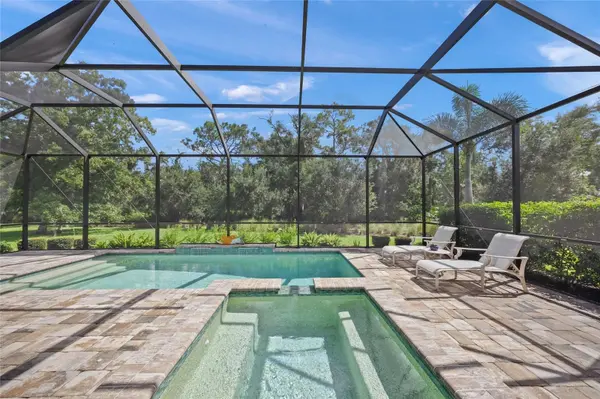 939 RIVER WIND CIR, Bradenton, FL 34212