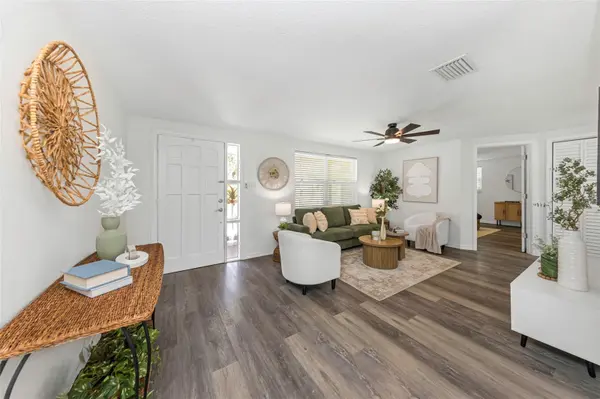 6200 EMERALD DR, New Port Richey, FL 34653