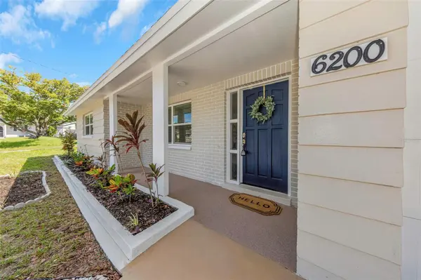 6200 EMERALD DR, New Port Richey, FL 34653