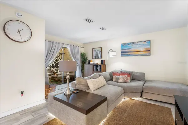 656 OLYMPIC DR #17-3, Ocoee, FL 34761