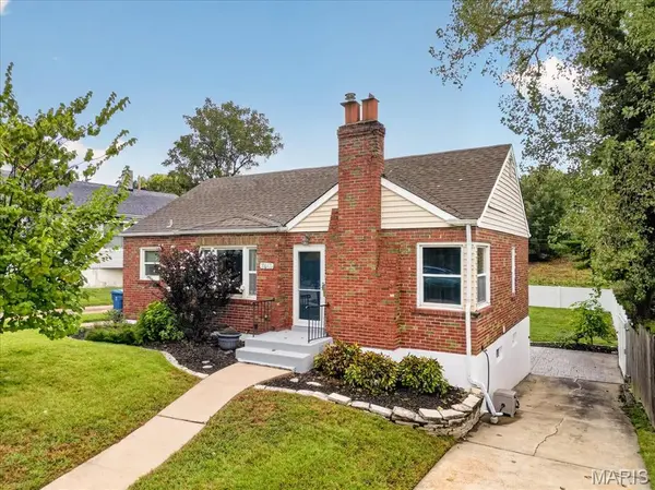 7613 Lovella AVE, St Louis, MO 63117