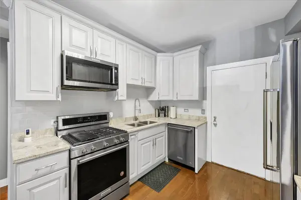 2339 E 72nd ST #1, Chicago, IL 60649