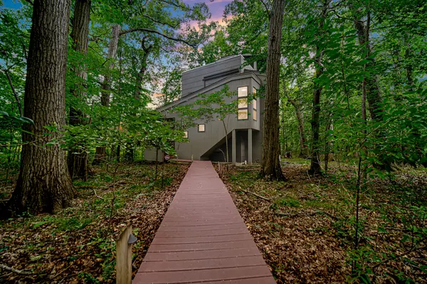 69 Tryon Farm LN, Michigan City, IN 46360