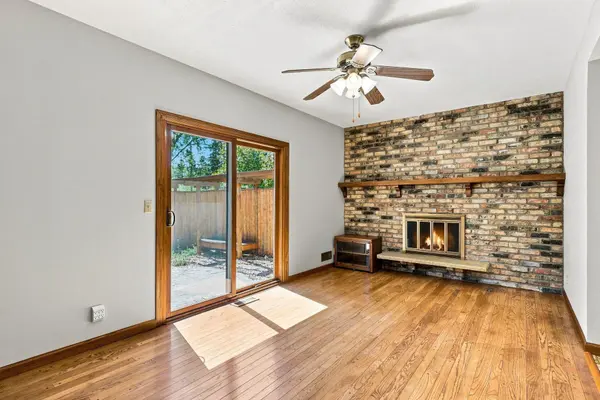 7158 Upper 139th ST W, Apple Valley, MN 55124