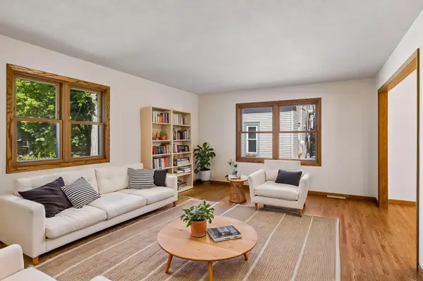 2215 Lincoln ST NE, Minneapolis, MN 55418