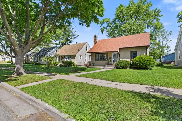1965 Montana AVE E, Saint Paul, MN 55119
