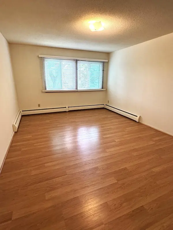 7414 W 22nd ST #306, Saint Louis Park, MN 55426