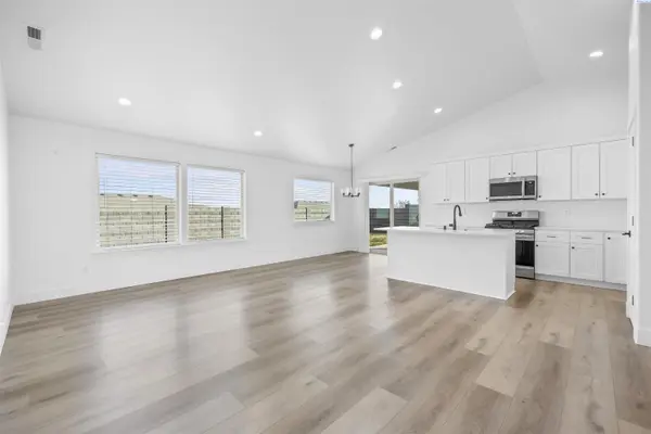 10405 Silverbright Drive, Pasco, WA 99301
