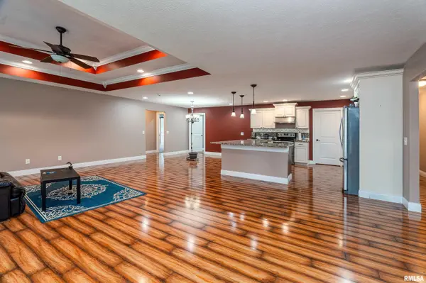 701 Natalie CT, Carterville, IL 62918