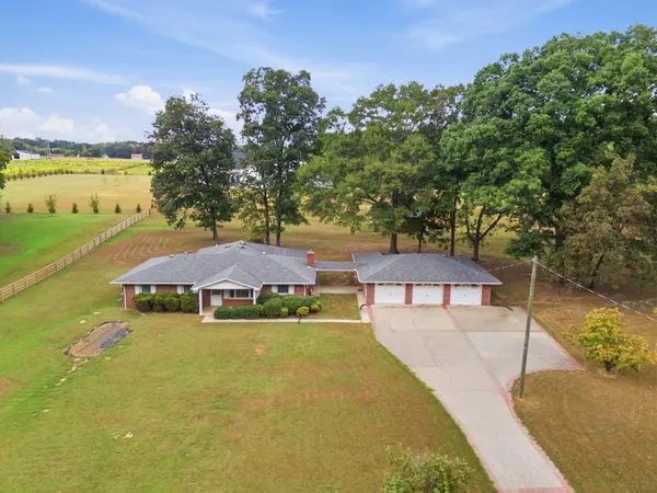 80 Hilldale Church Rd, Fayetteville, TN 37334