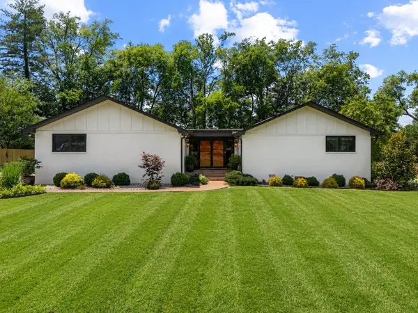 908 Lakeshore Dr, Gallatin, TN 37066
