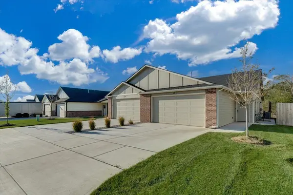 432 Briarbrook Ln, Park City, KS 67147