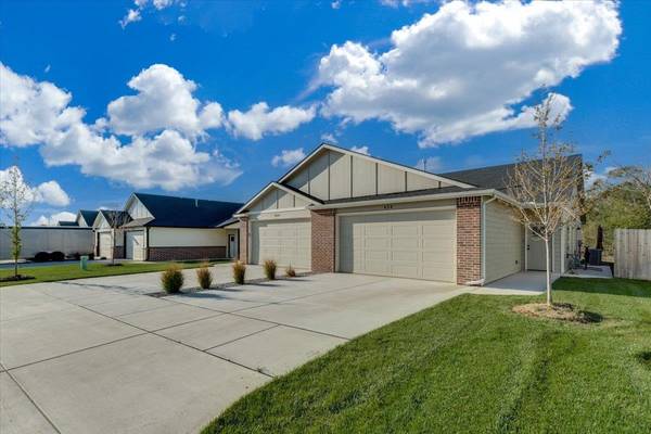 432 Briarbrook Ln, Park City, KS 67147