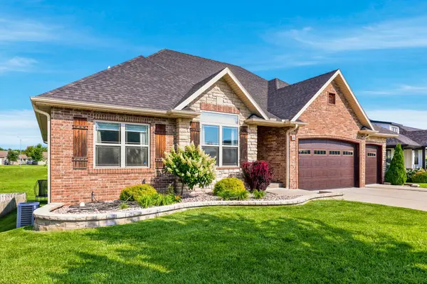 691 N Fox Hill Circle, Nixa, MO 65714