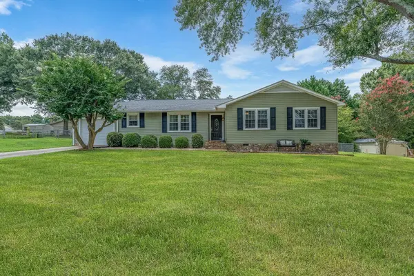 104 Menlo DR, Simpsonville, SC 29680