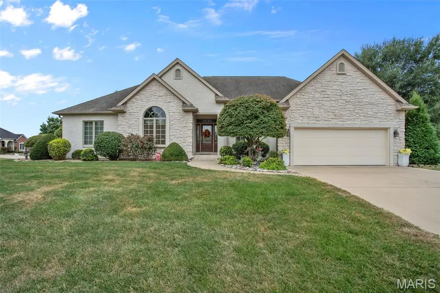 2313 Derbyshire LN, Cape Girardeau, MO 63701