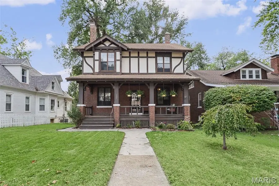 125 N Douglas AVE, Belleville, IL 62220