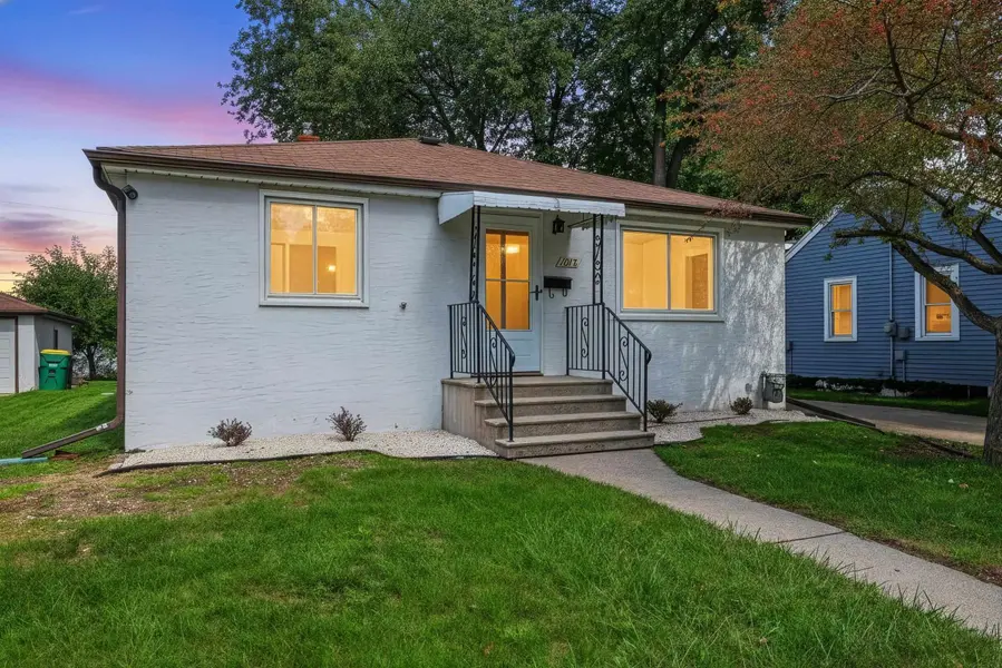 1627 SMITH ST, Green Bay, WI 54302