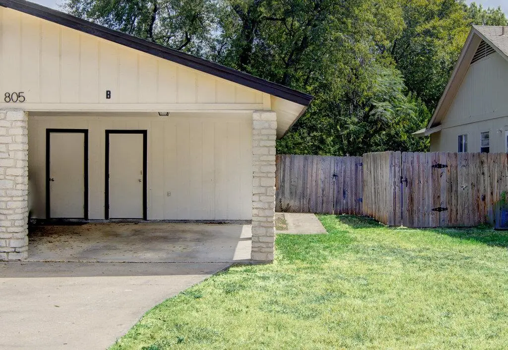 805 Sirocco DR #B, Austin, TX 78745