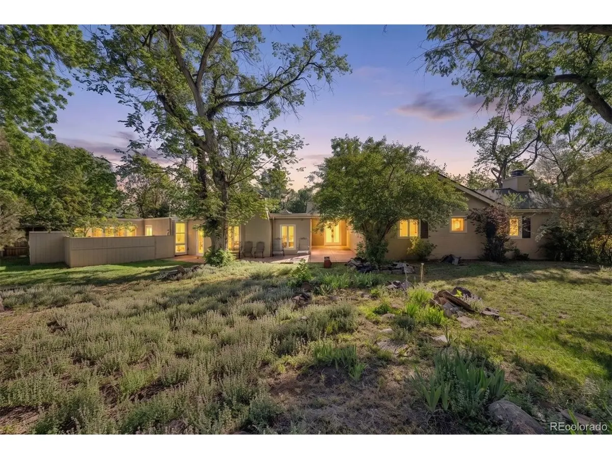 26 Oak, Colorado Springs, CO 80906