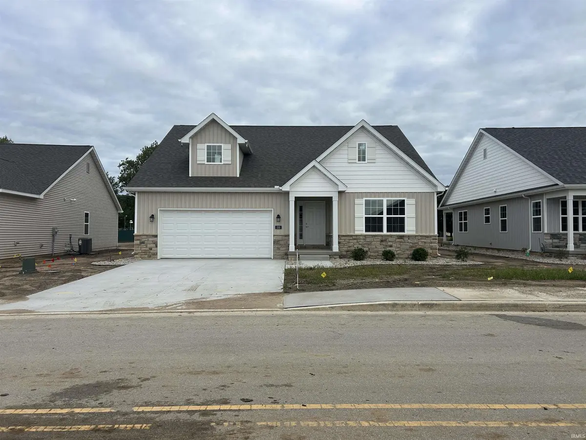 330 Peace Tree Village DR #5, Rochester, IN 46975
