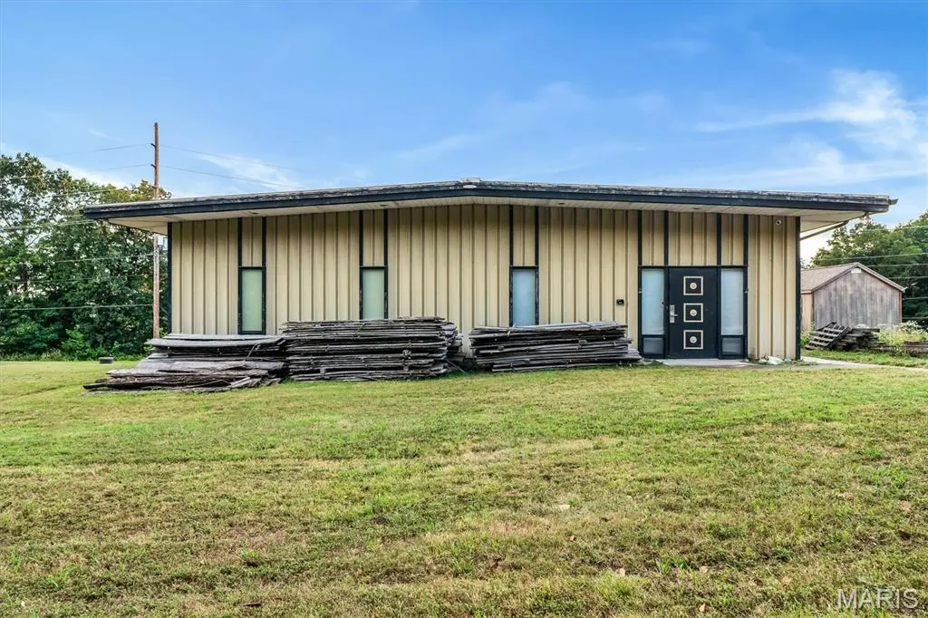 3010 Sherri LN, Imperial, MO 63052