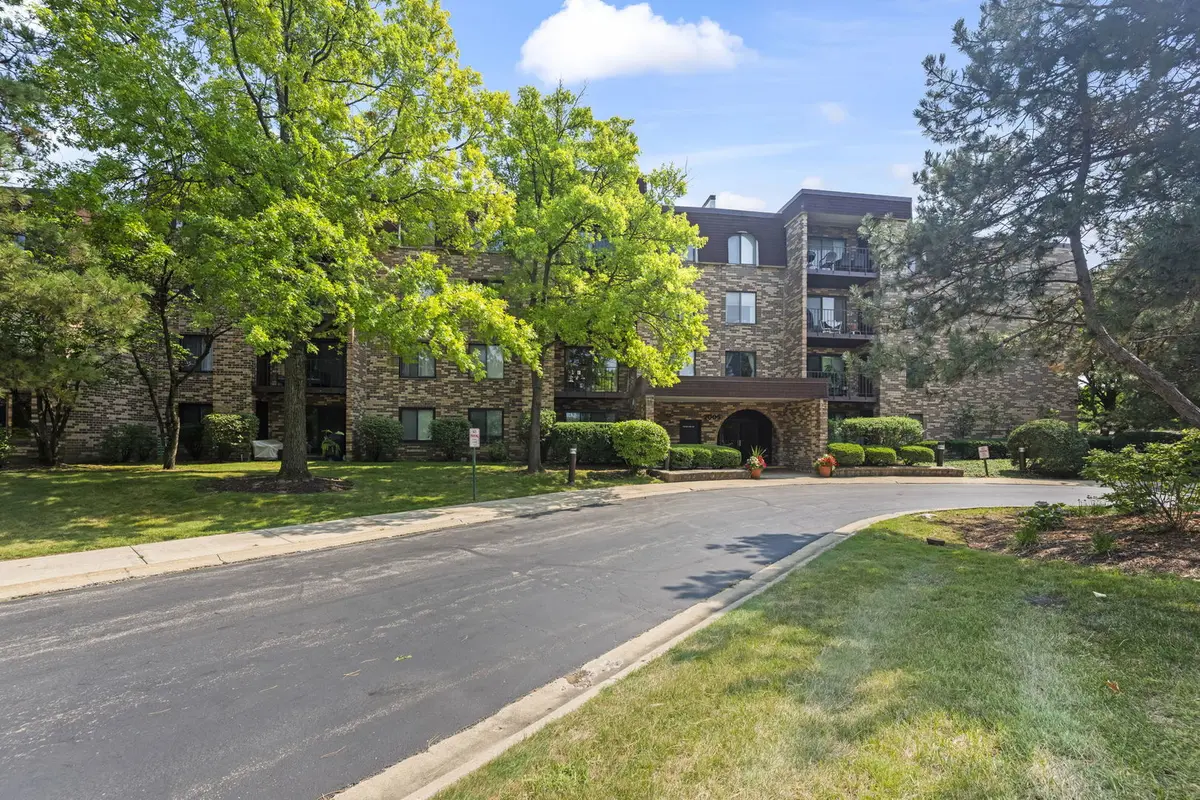 2005 Valencia DR #306D, Northbrook, IL 60062