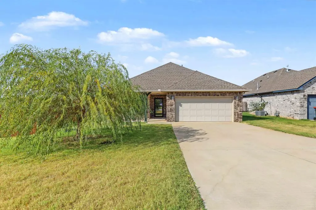 20575 Creekside DR, Harrah, OK 73045