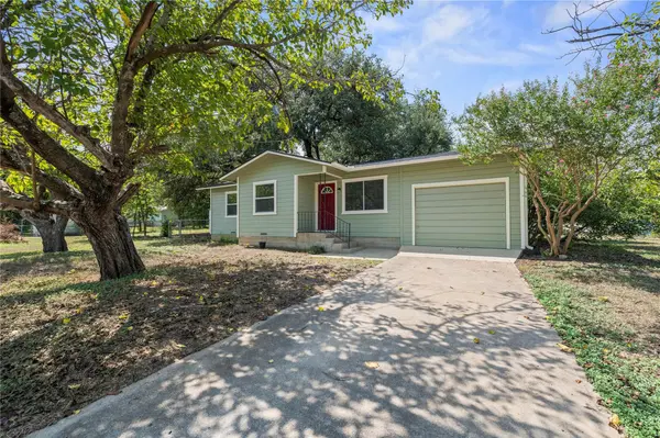 22 Park LN, Lampasas, TX 76550