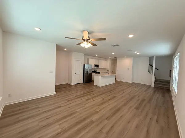 124 Hartson DR, Taylor, TX 76574