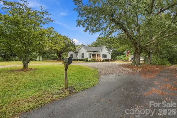 360 Oak DR, Mcconnells, SC 29726