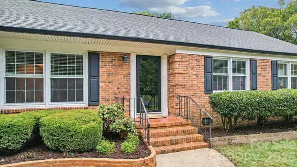 6501 Wheeler DR, Charlotte, NC 28211
