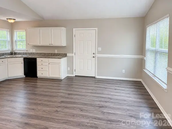 5310 Abner LN, Charlotte, NC 28269