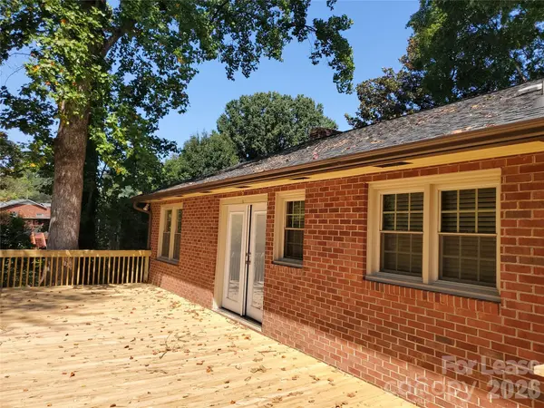 614 Carolina AVE S, Statesville, NC 28677