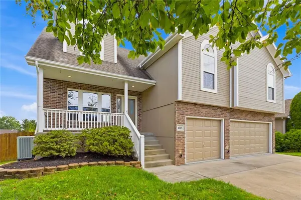 1603 NE 180th TER, Smithville, MO 64089
