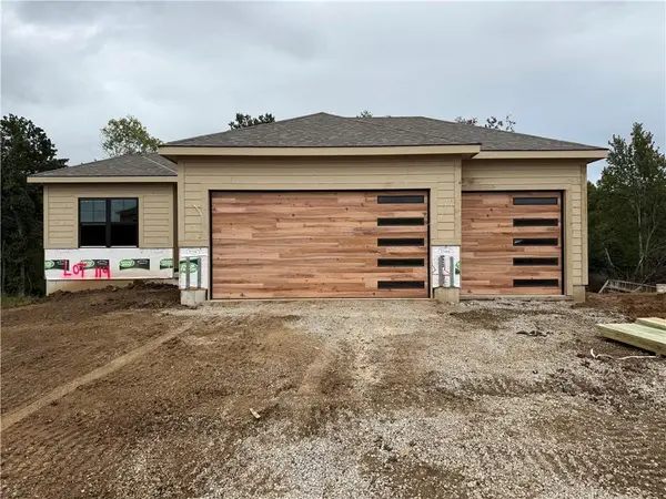 2116 Deerfield TER, Liberty, MO 64068