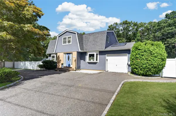815 Expressway DR, Medford, NY 11763