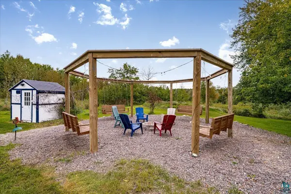 86 Larson Rd, Esko, MN 55733