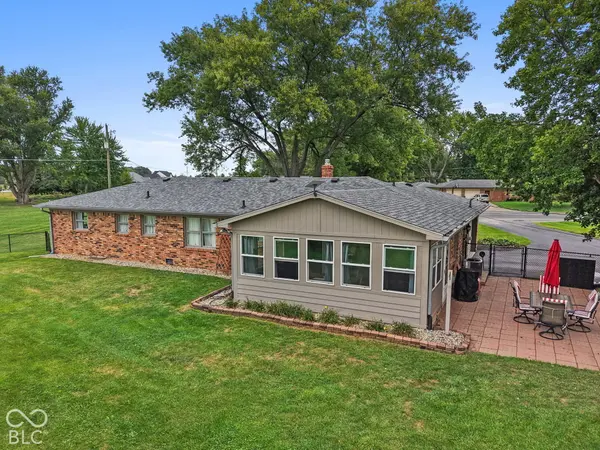 6349 W Buckskin CT, New Palestine, IN 46163