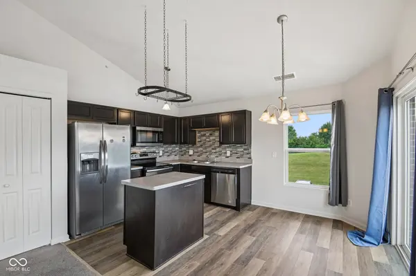 12035 Zircon LN #600, Fishers, IN 46038