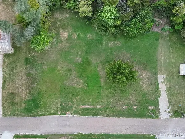 500 Hill ST, Perry, MO 63462