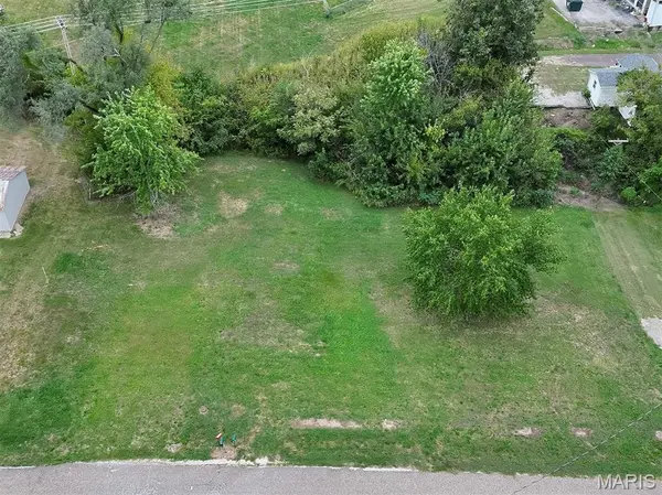 500 Hill ST, Perry, MO 63462