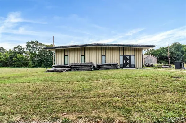 3010 Sherri LN, Imperial, MO 63052