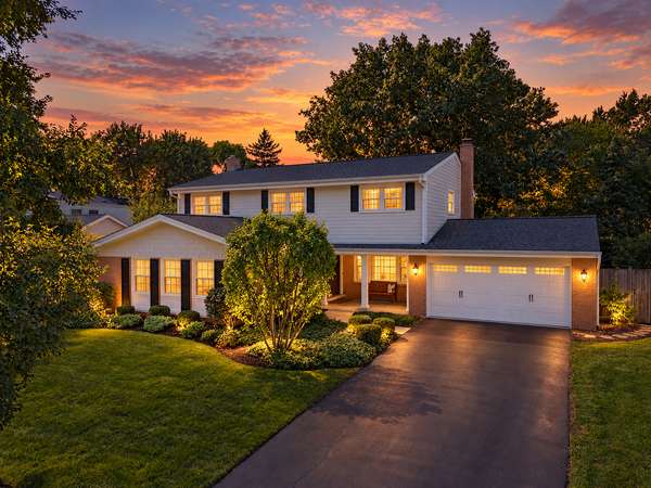 1722 Ivy LN, Northbrook, IL 60062