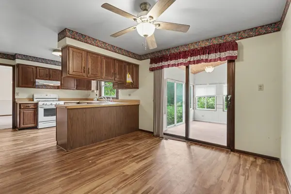 4N649 Petersdorf RD, West Chicago, IL 60185