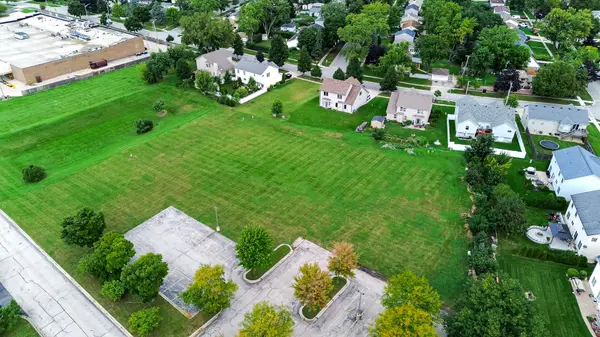 275 E Roosevelt RD, West Chicago, IL 60185