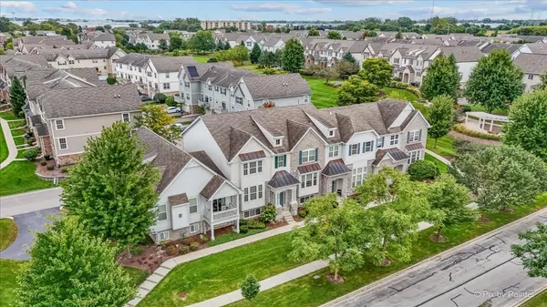 234 Bennett DR, Carol Stream, IL 60188