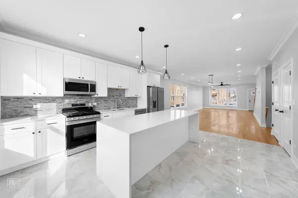 4241 W Walton ST, Chicago, IL 60651