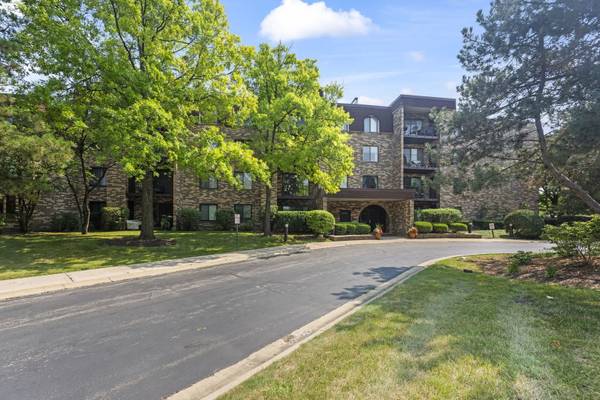 2005 Valencia DR #306D, Northbrook, IL 60062